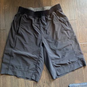 Men’s M Lululemon Athletic Shorts